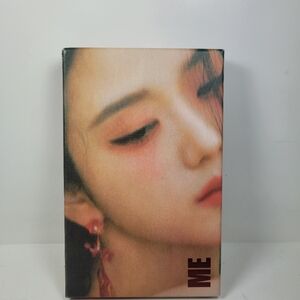 ME Album with Artistic CoverBlackpink - Jisoo First Single Album [ME] (Standard)